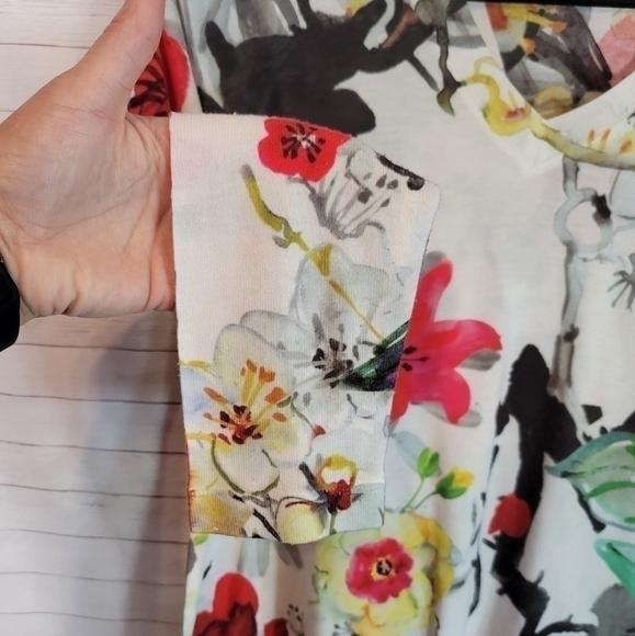 Soft Surroundings Fiore Floral V Neck Lightweight Sweater, sx XS - Picture 4 of 12